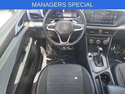 Used 2023 Volkswagen Taos SE w/ Panoramic Sunroof Package FWD image 20
