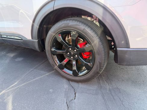 Used 2023 Ford Explorer ST w/ Equipment Group 401A image 8