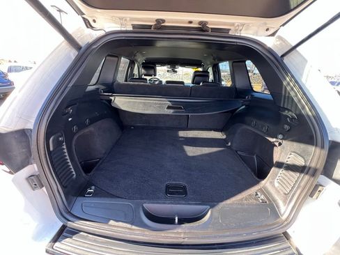 Used 2017 Jeep Grand Cherokee Altitude image 21