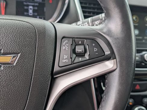 Used 2019 Chevrolet Trax Premier AWD/4WD image 18