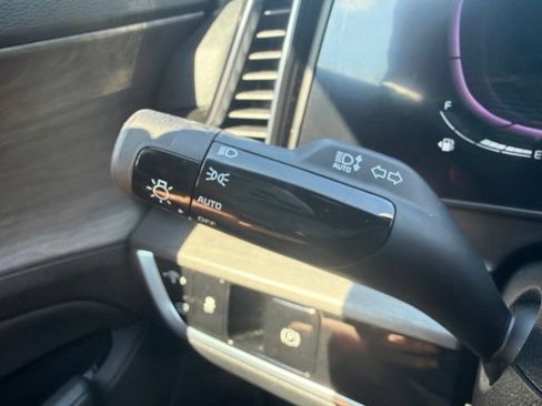 Used 2023 Kia Sportage X-Line w/ X-Line Premium Package AWD/4WD image 24