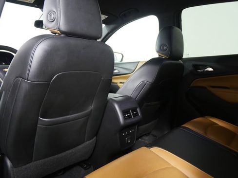 Used 2020 Chevrolet Equinox Premier image 17
