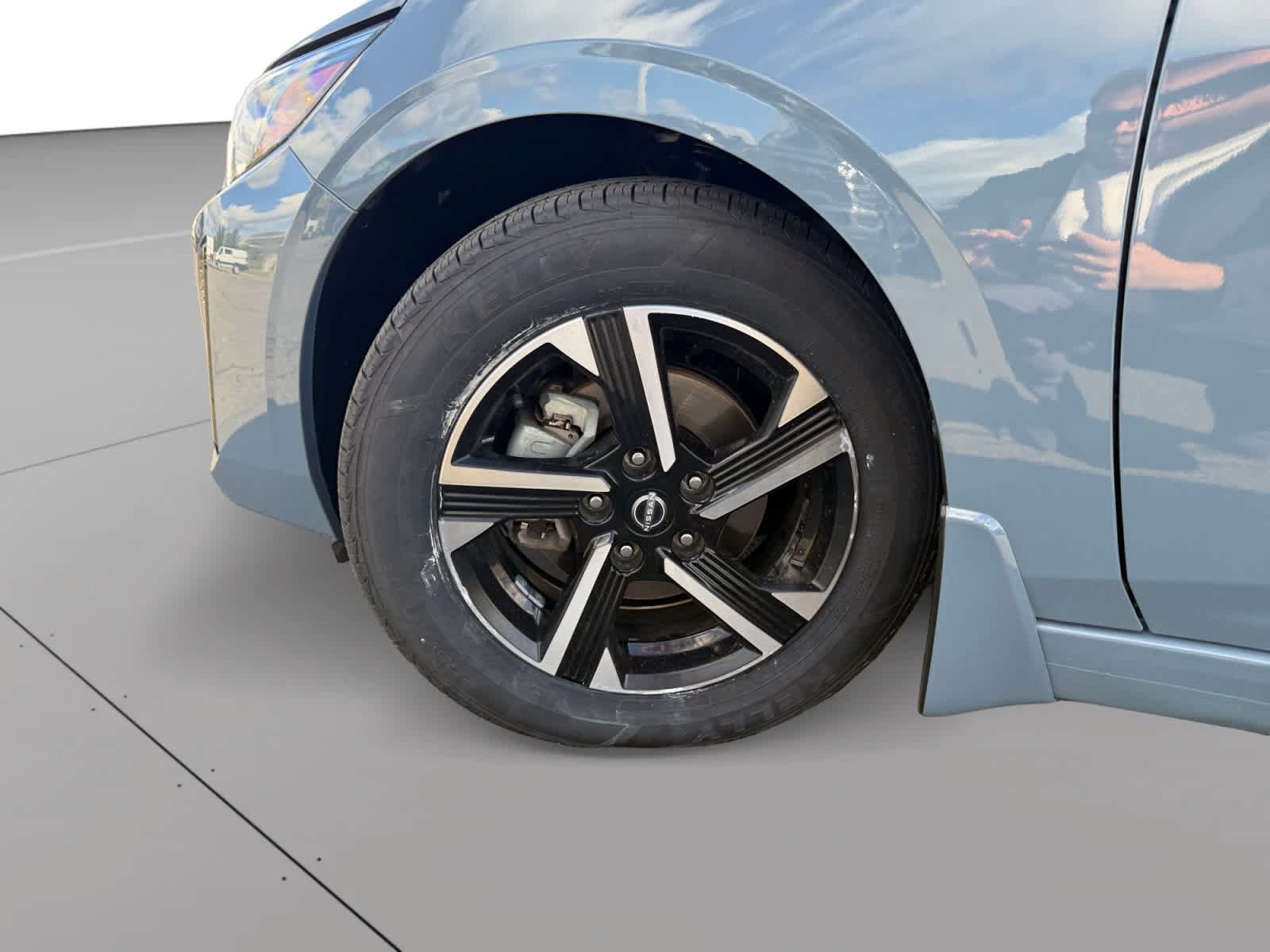 Used 2024 Nissan Sentra SV FWD image 9