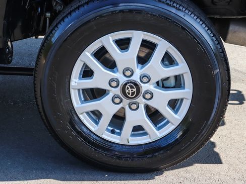 Used 2025 Toyota Tacoma SR5 RWD image 12
