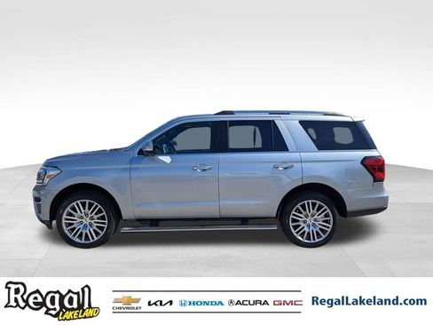 Used 2024 Ford Expedition Limited image 5