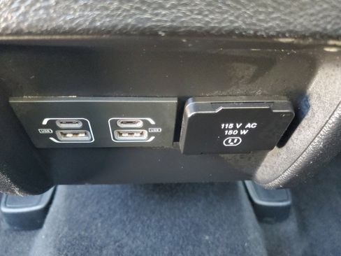 Used 2021 Jeep Cherokee Limited image 36