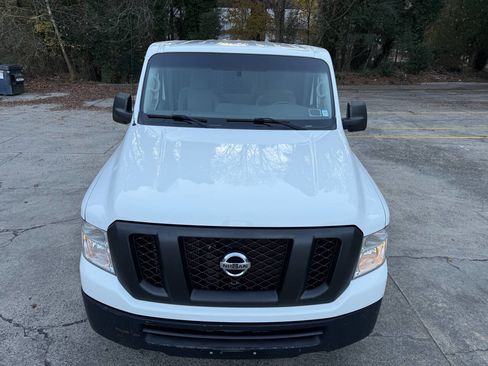 Used 2019 Nissan NV 2500 S image 10