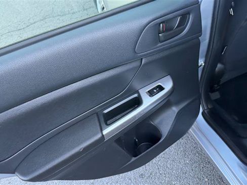 Used 2016 Subaru Impreza 2.0i AWD/4WD image 17