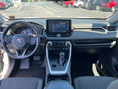 Used 2021 Toyota RAV4 XLE w/ Convenience Package image 27