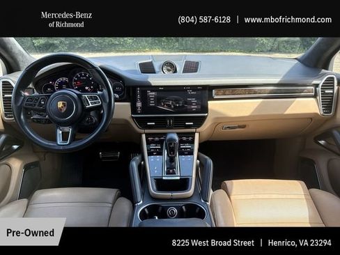 Used 2019 Porsche Cayenne Turbo AWD/4WD image 17