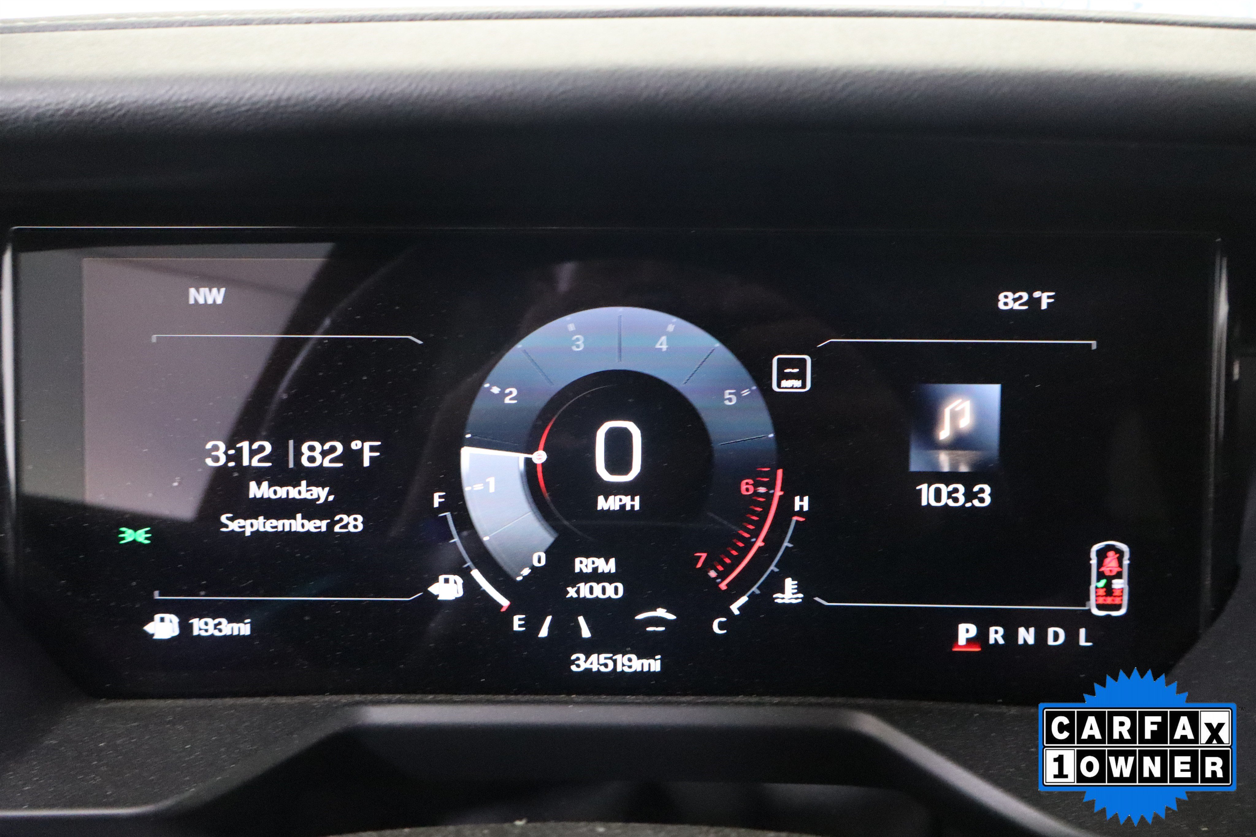 Used 2026 GMC Acadia Elevation w/ Elevation Premium Package FWD image 18