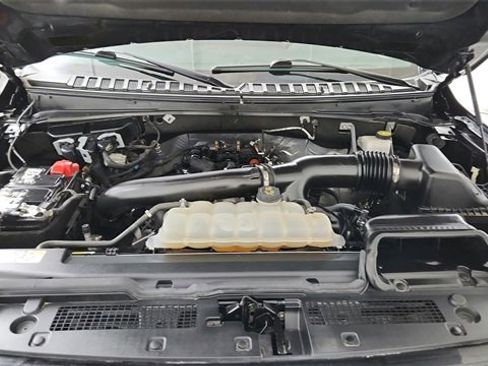 Used 2022 Ford Expedition Limited image 25