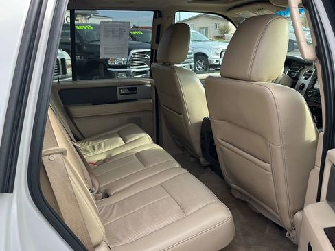 Used 2013 Ford Expedition XLT image 16