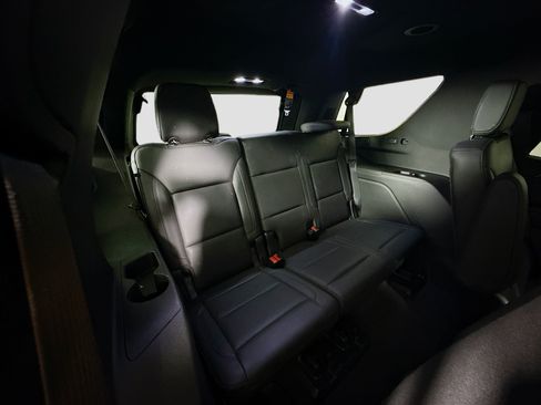 Used 2022 Chevrolet Tahoe LT w/ Luxury Package RWD image 42