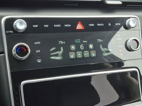 Used 2025 Genesis GV80 2.5T Standard image 15