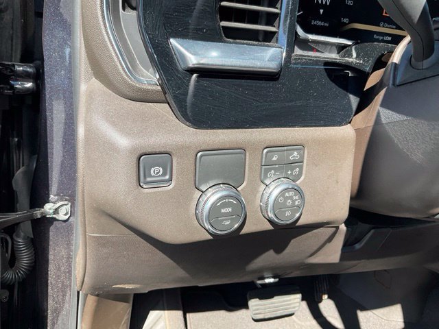 Used 2026 GMC Sierra 1500 SLT RWD image 9