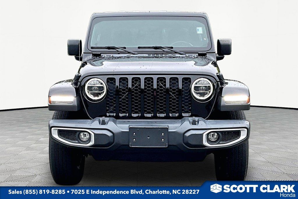 Used 2022 Jeep Gladiator Sport AWD/4WD image 2