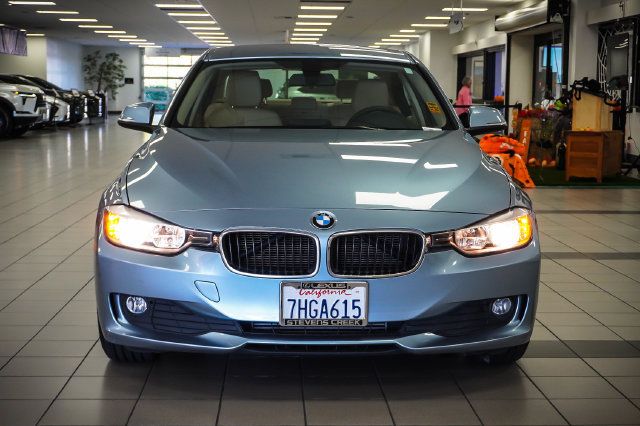 Used 2014 BMW 320i Sedan RWD image 4