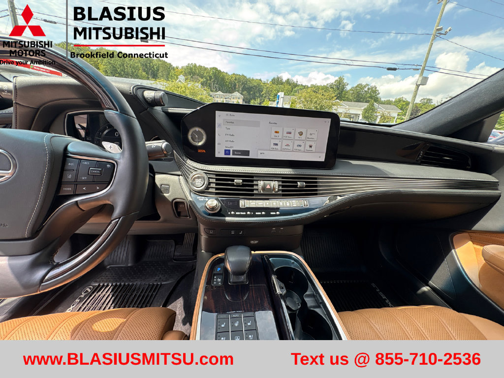 Used 2023 Lexus LS 500 AWD w/ Luxury Package image 24