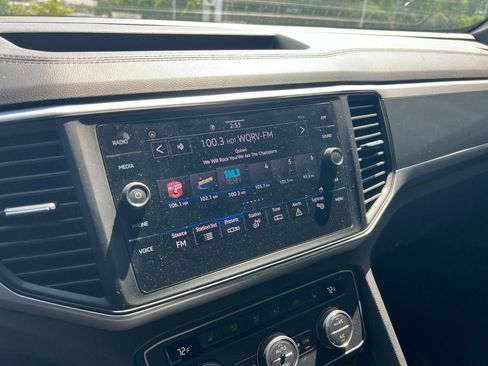 Used 2021 Volkswagen Atlas Cross Sport SE FWD image 14