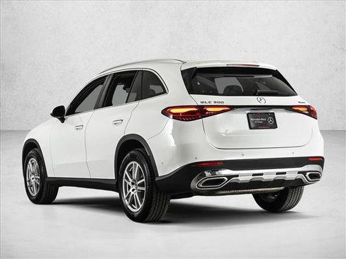 Certified 2025 Mercedes-Benz GLC 300 4MATIC image 8