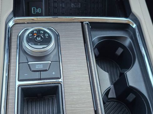 Used 2024 Ford Expedition Max Limited image 31