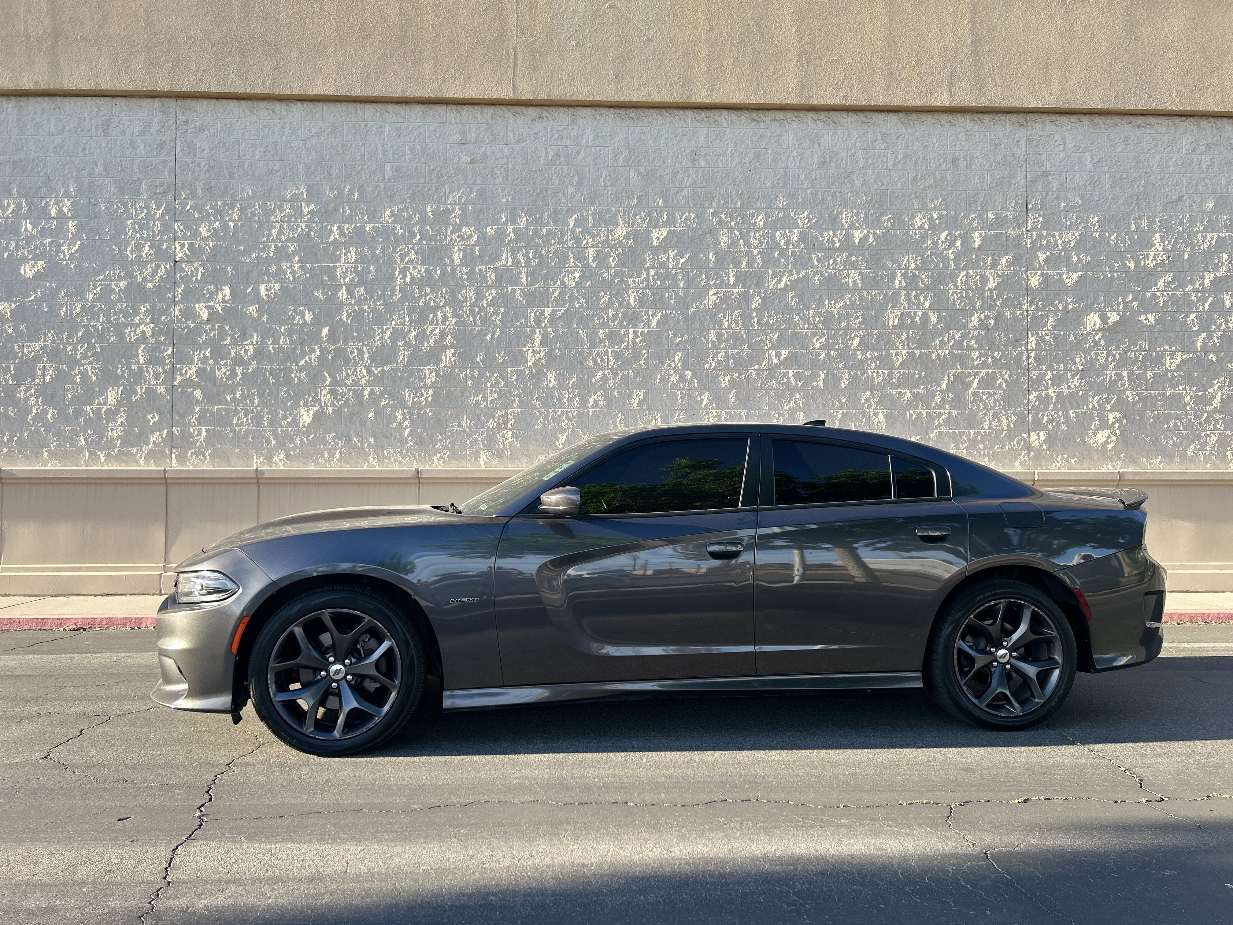 Used 2019 Dodge Charger R/T RWD image 2