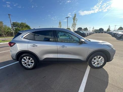 Used 2024 Ford Escape Active AWD/4WD image 4