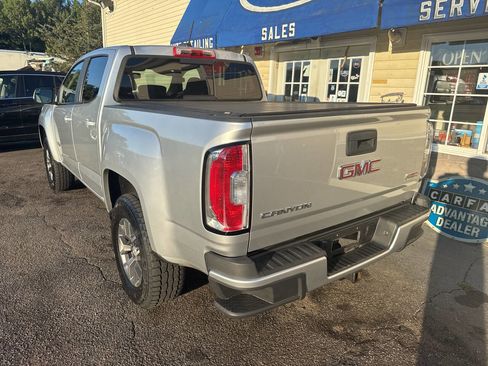 Used 2017 GMC Canyon SLE w/ All Terrain Package image 9