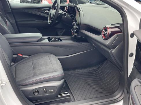 Certified 2024 Chevrolet Blazer EV RS image 26