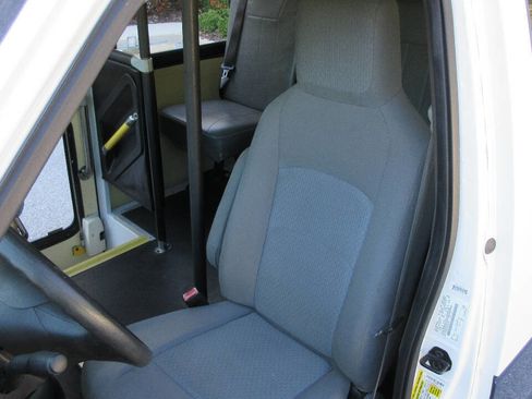 Used 2013 Ford E-350 and Econoline 350 Extended Super Duty w/ PWR Group image 11