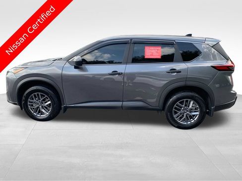 Used 2025 Nissan Rogue S FWD image 2