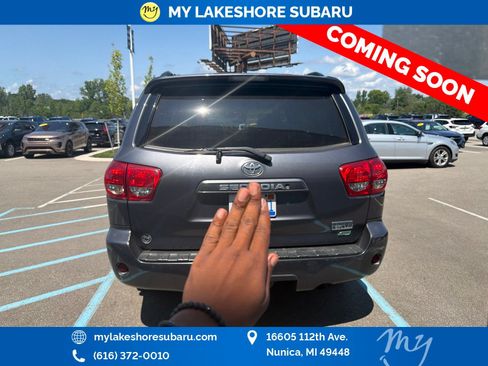 Used 2014 Toyota Sequoia SR5 w/ Premium Package AWD/4WD image 7