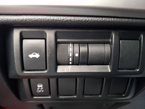 Used 2018 Subaru Legacy 2.5i w/ Alloy Wheel Package image 24