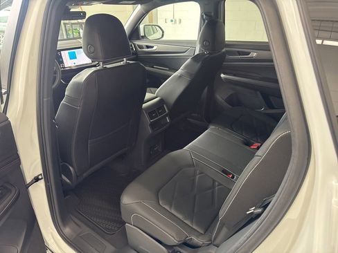 New 2026 Volkswagen Atlas SEL Premium R-Line AWD/4WD image 15