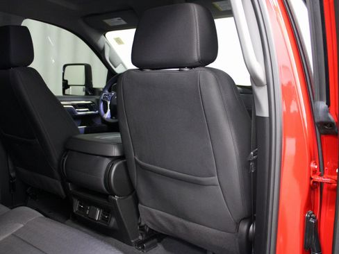 Used 2025 Chevrolet Silverado 2500 LT image 24