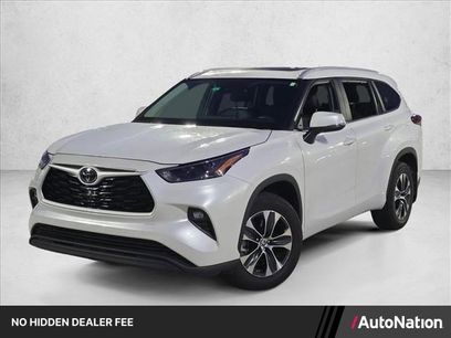 Used 2024 Toyota Highlander XLE