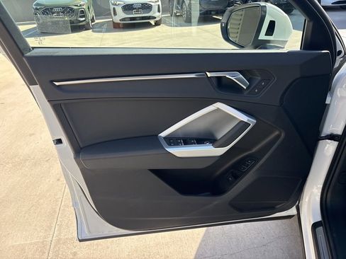 Used 2025 Audi Q3 2.0T Premium w/ Convenience Package image 10