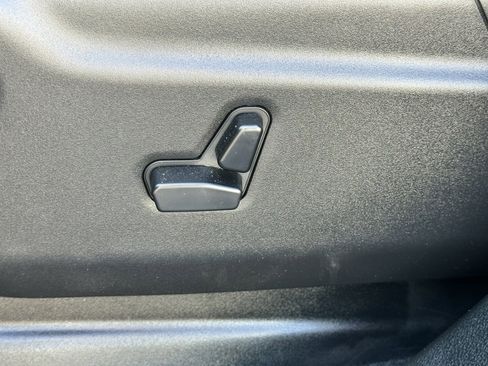 Used 2018 Jeep Grand Cherokee Altitude image 19