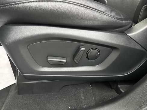 Used 2021 Ford Explorer Limited w/ Equipment Group 301A AWD/4WD image 10