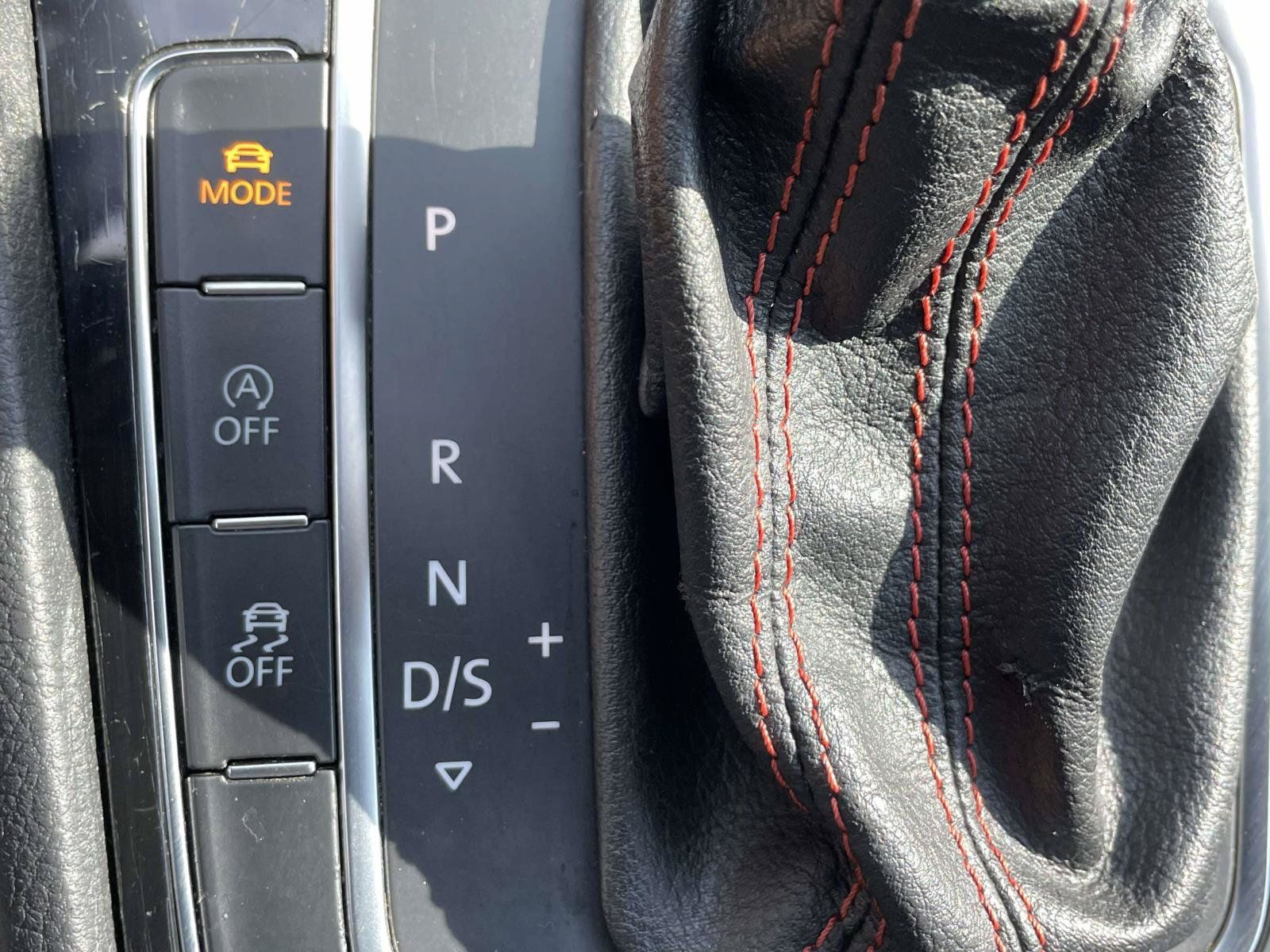 Used 2018 Volkswagen GTI S FWD image 30