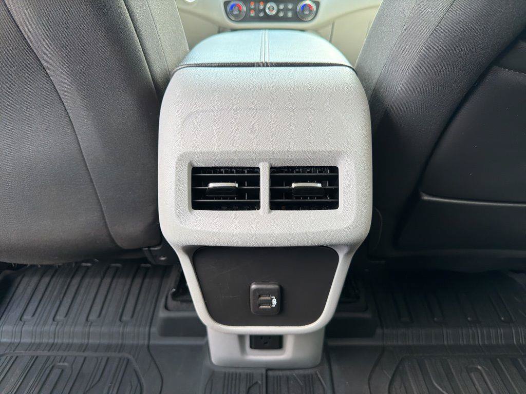 Used 2022 GMC Terrain SLE w/ Driver Convenience Package FWD image 23