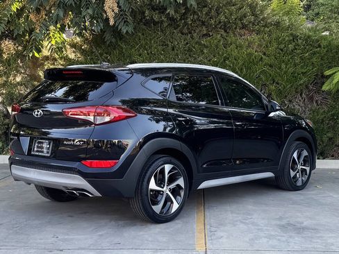 Used 2017 Hyundai Tucson Sport image 4