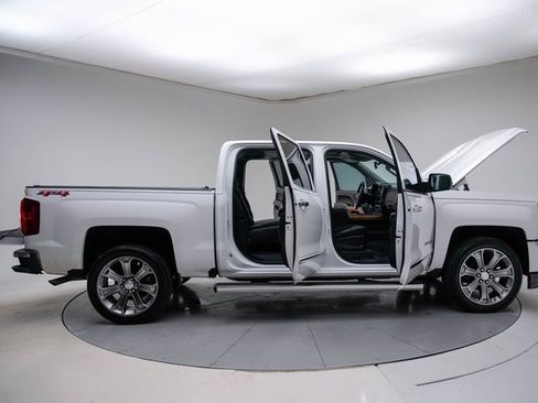 Used 2018 Chevrolet Silverado 1500 LTZ w/ LTZ Plus Package image 13