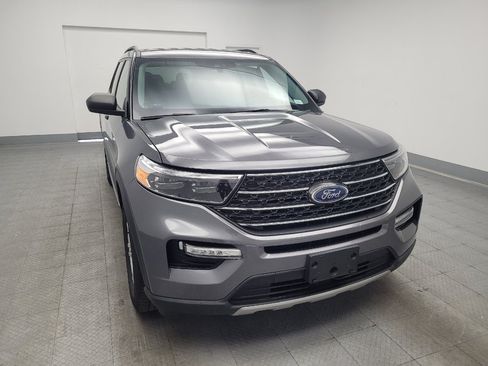 Used 2022 Ford Explorer XLT w/ Equipment Group 202A AWD/4WD image 14