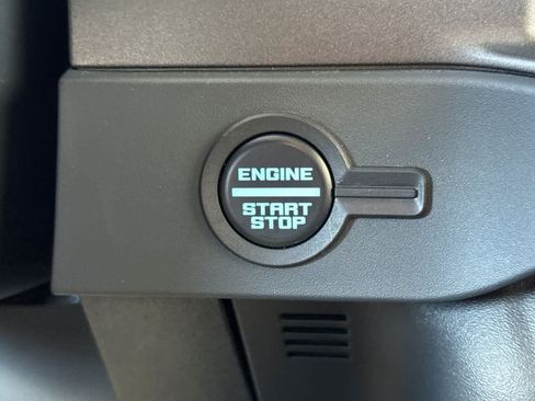 Certified 2025 Ford Bronco Badlands AWD/4WD image 25