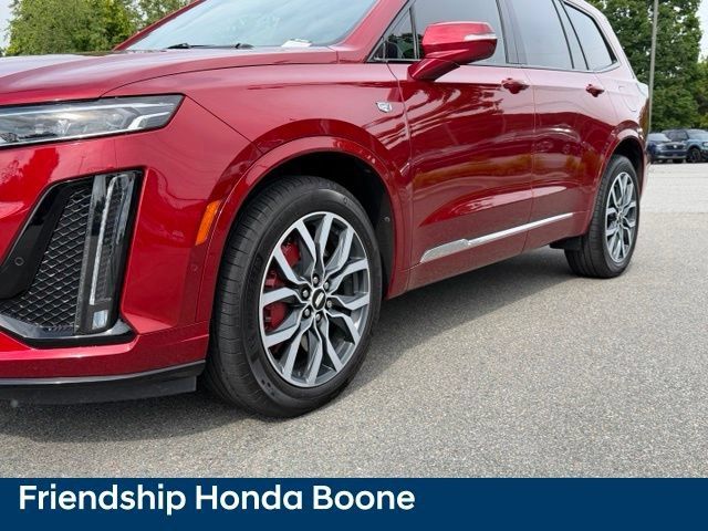 Used 2024 Cadillac XT6 Sport w/ Technology Package AWD/4WD image 9