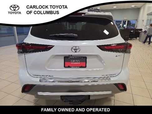 New 2026 Toyota Highlander Platinum AWD/4WD image 8