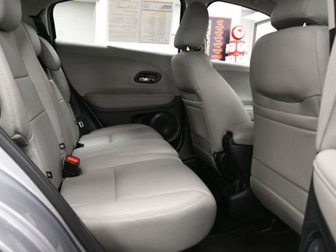 Used 2021 Honda HR-V LX image 23