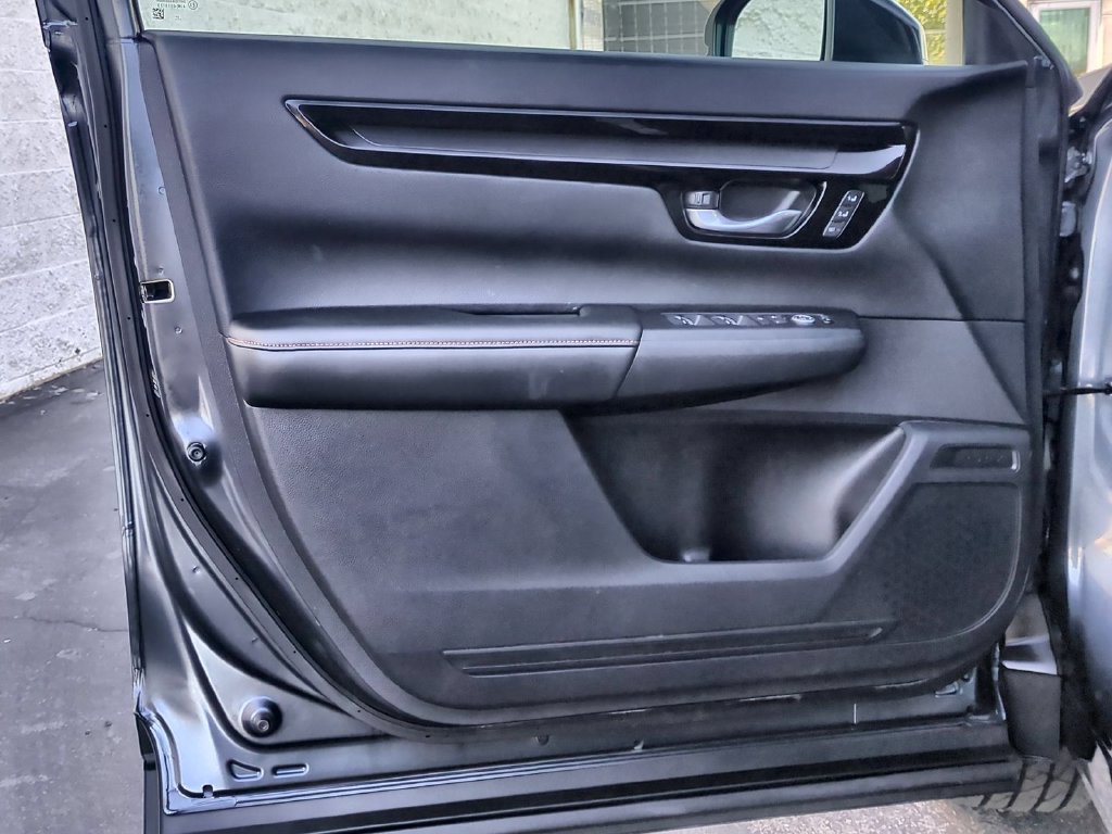 Used 2025 Honda CR-V Sport Touring image 26